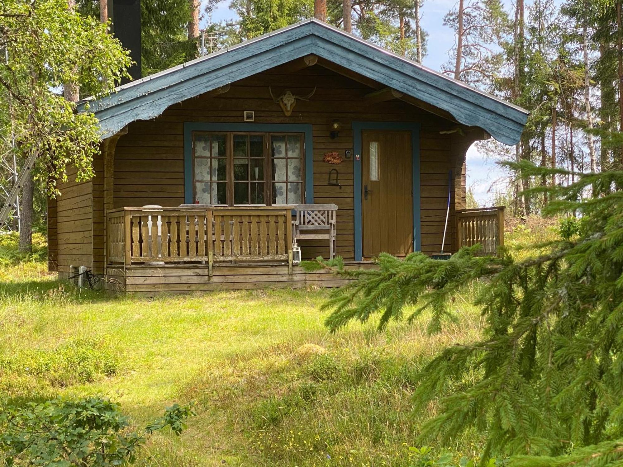 Timrad Stuga I Kanten Av Skogen Med Spa Moejlighet Mullsjo Exterior photo
